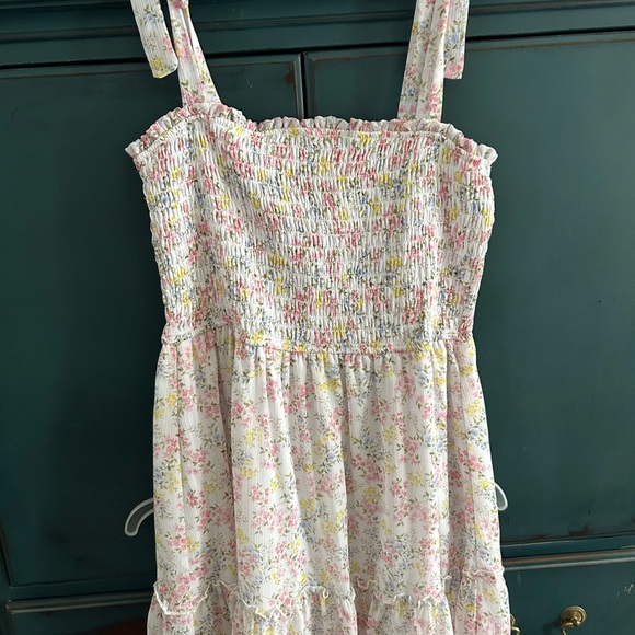 Altar ‘d state dress - Picture 3 of 8